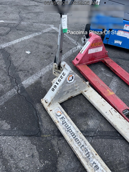 2022 CROWN 5,500lb Manual Pallet Jack - Crown