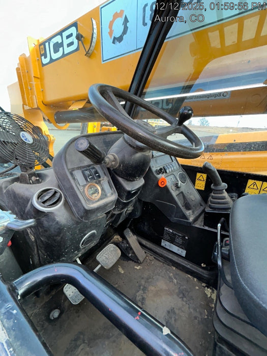 2019 JCB 512-56 Enclosed Cab, 109 HP, Solid Tires, Worklights, Beacon, Aux Hydraulics, Lifting Eye w/66" Carriage/60" Forks