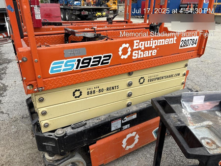 2022 JLG ES1932
