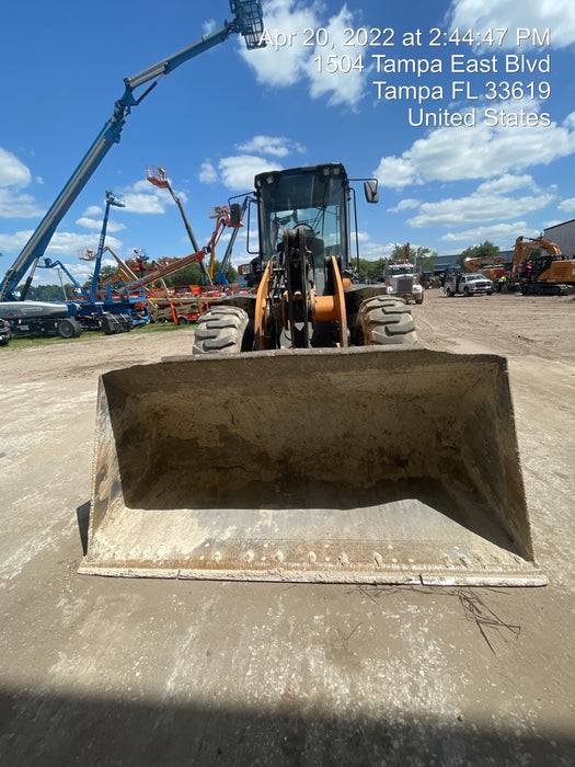 2018 Case 621G CLOSED CAB, 1 FUNCTION, JRB 416 STYLE HYD COUPLER