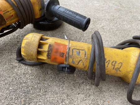 2022 DEWALT DWE402N