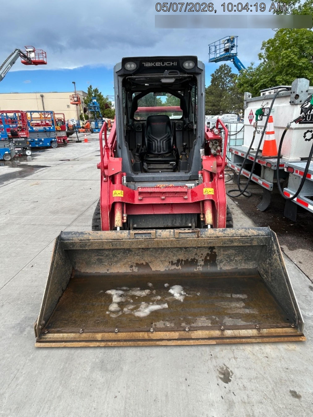 2023 TAKEUCHI TL10V2-CR