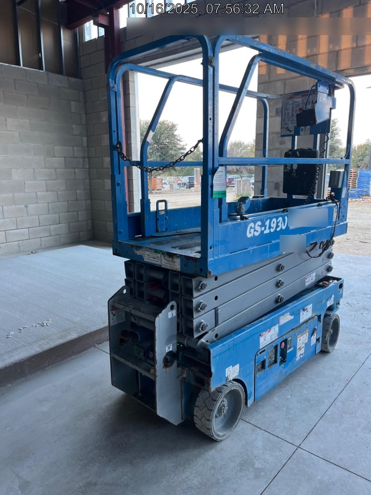 2019 Genie GS-1930 Fixed Rails with Chain Entry