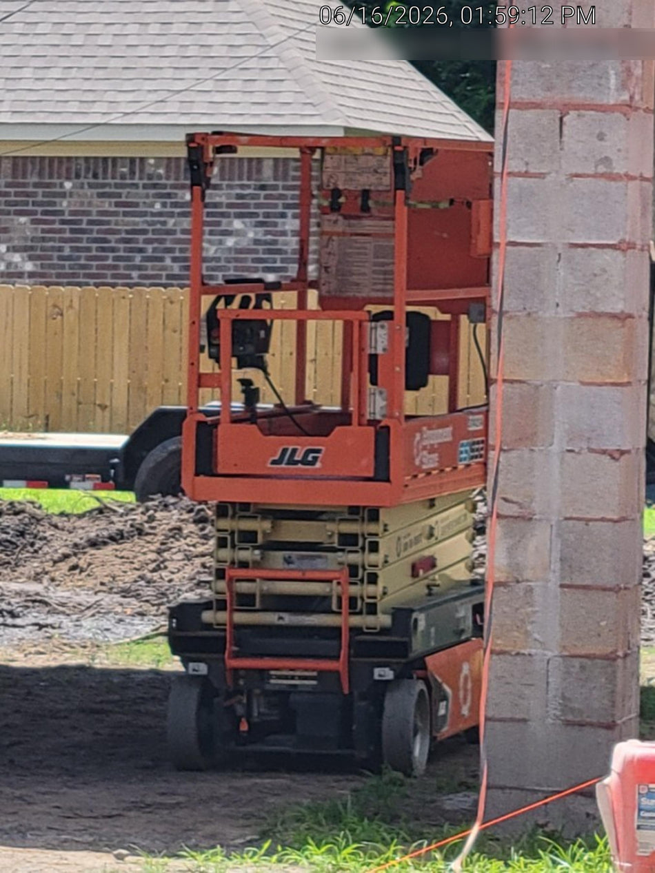 2023 JLG ES1932