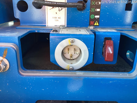 2023 GENIE GS-2632