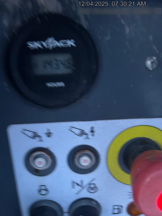 2017 SKYJACK SJ6826 RT