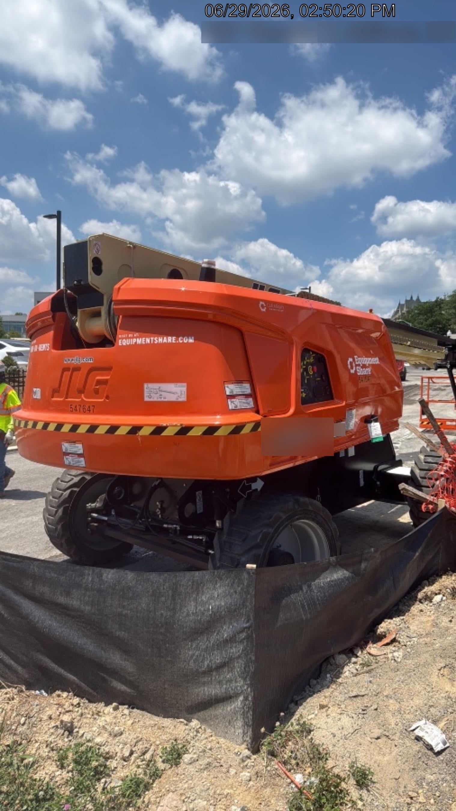 2025 JLG 660SJ