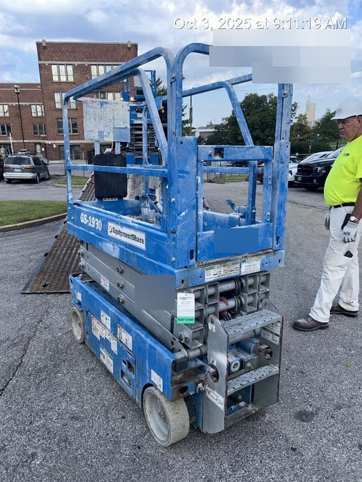 2020 Genie GS-1930 Solid Non Marking Tires, Beacon, Folding rails with half height swing gate