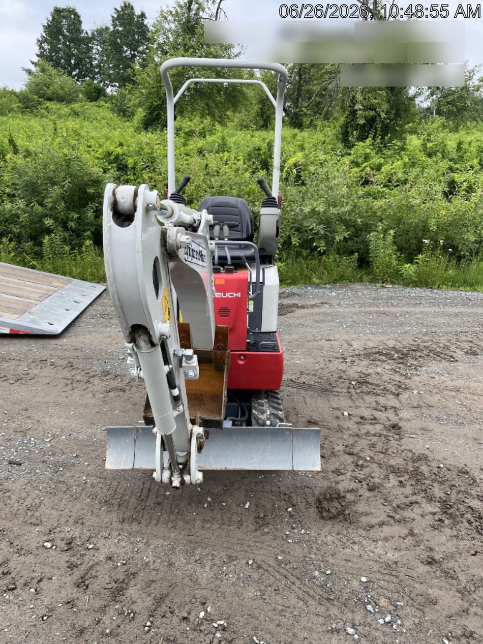 2023 TAKEUCHI TB210R