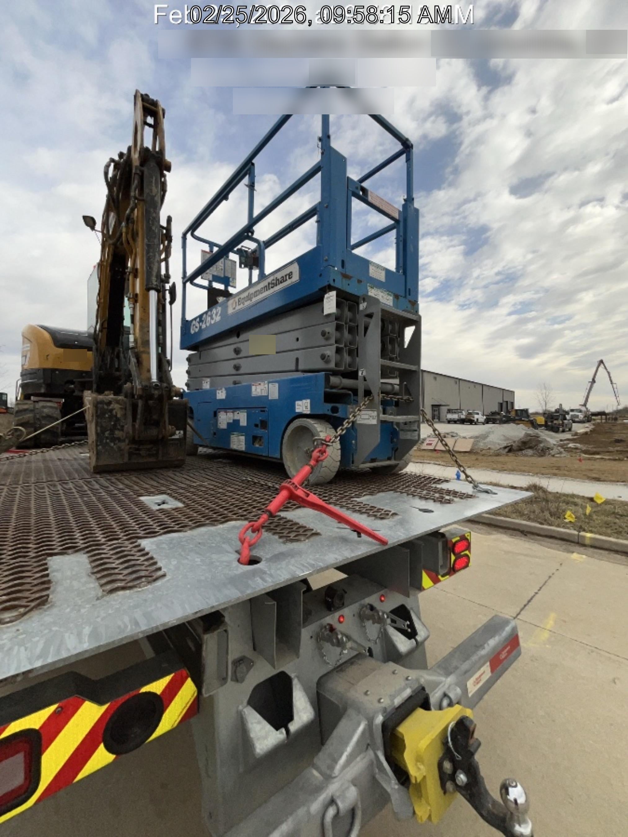 2019 Genie GS-2632 Folding rails with half height swing gate