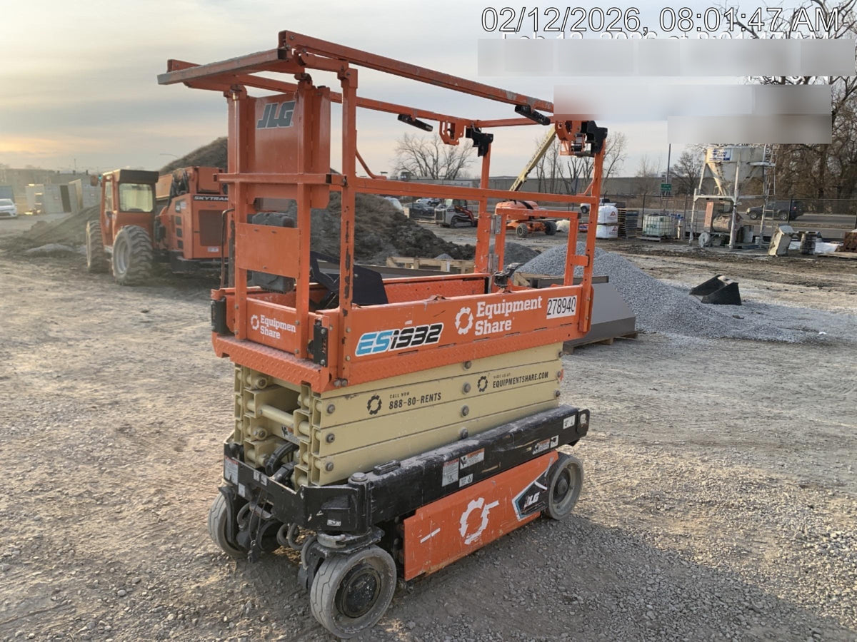 2022 JLG ES1932