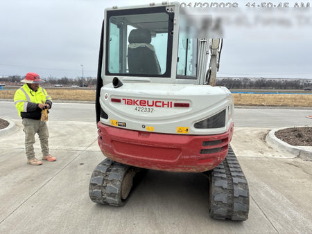 2024 TAKEUCHI TB250-2CR