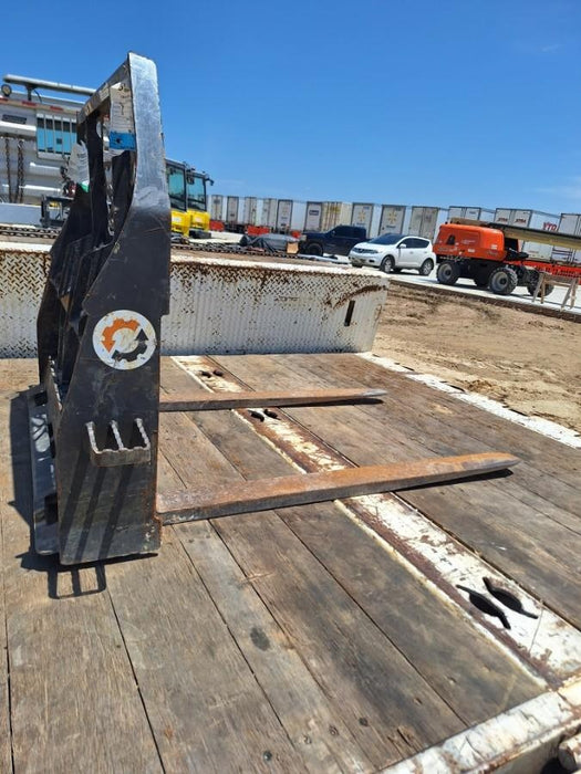 2022 PALADIN 48" Pallet Forks - Paladin