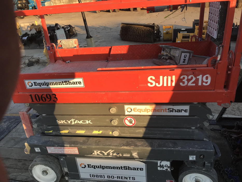2018 SKYJACK SJIII-3219