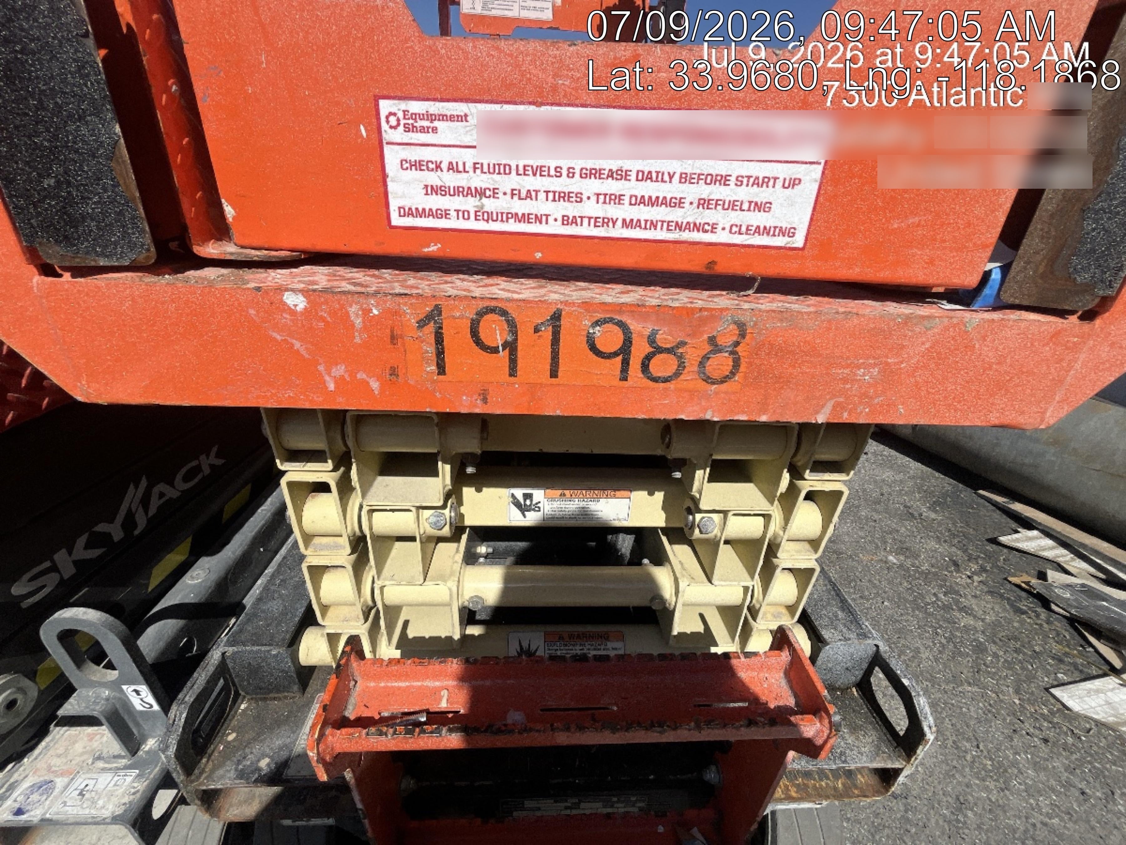 2021 JLG ES1932