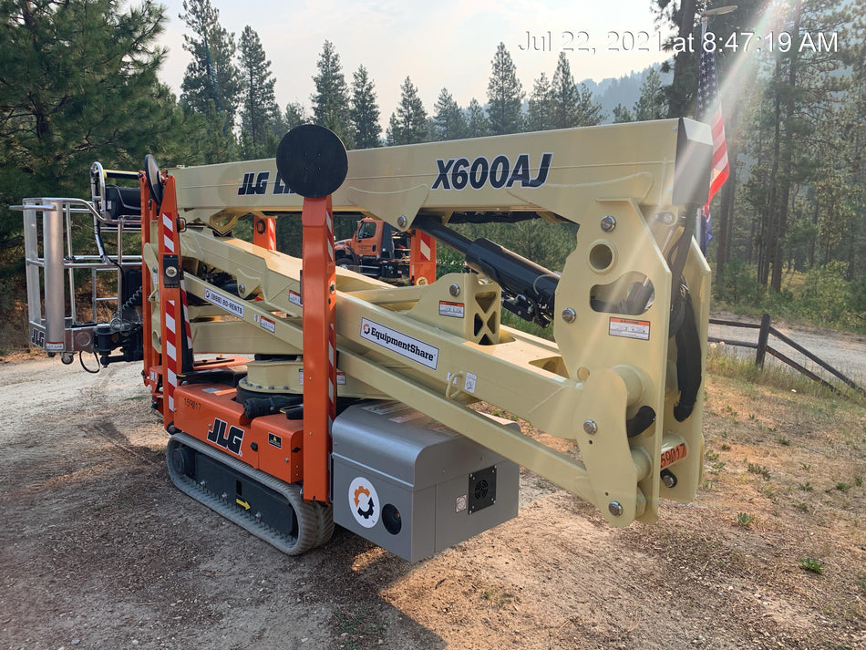 2021 JLG X600AJ