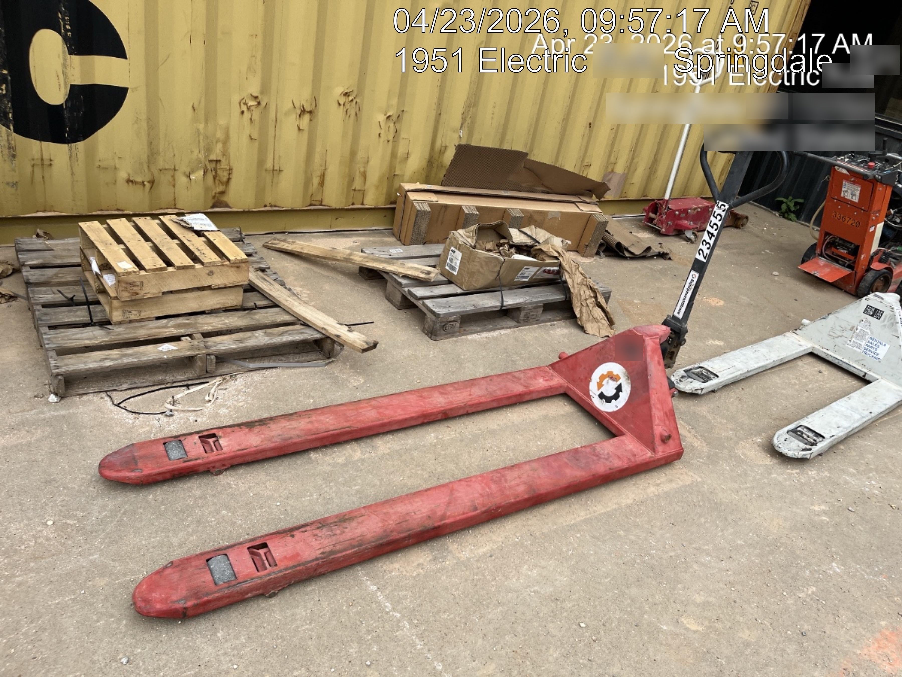 2022 DAYTON 5500 lb Pallet Jack