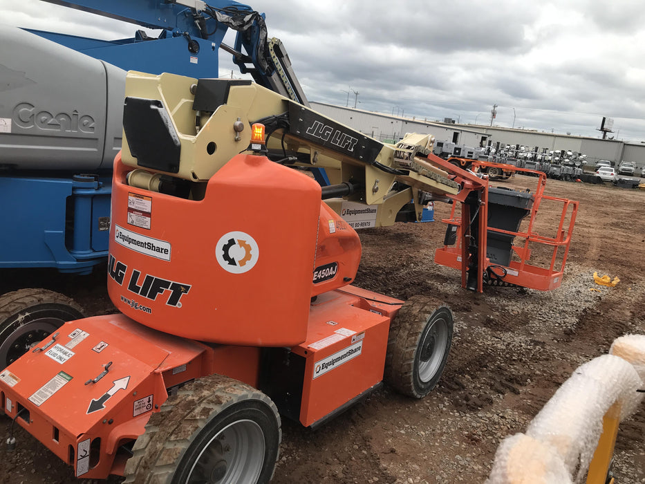 2019 JLG E450AJ