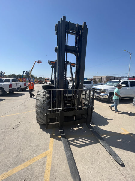 2023 CASE 588H