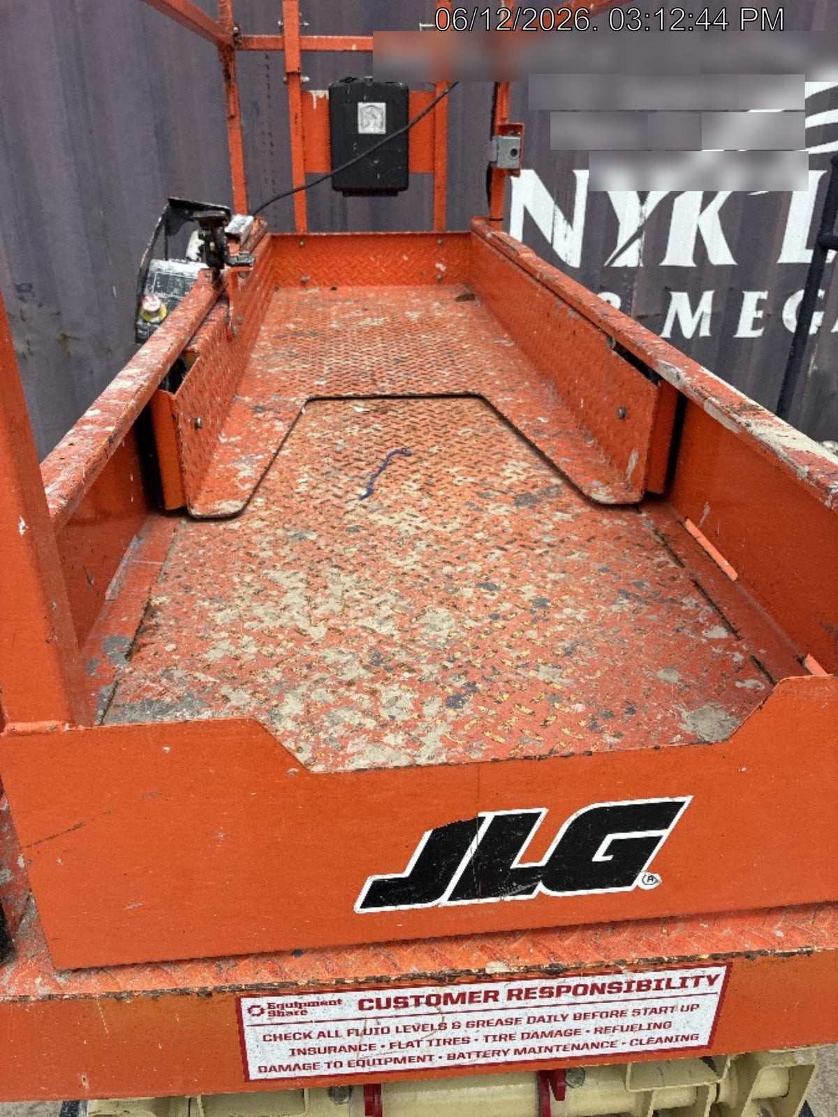 2023 JLG ES2632