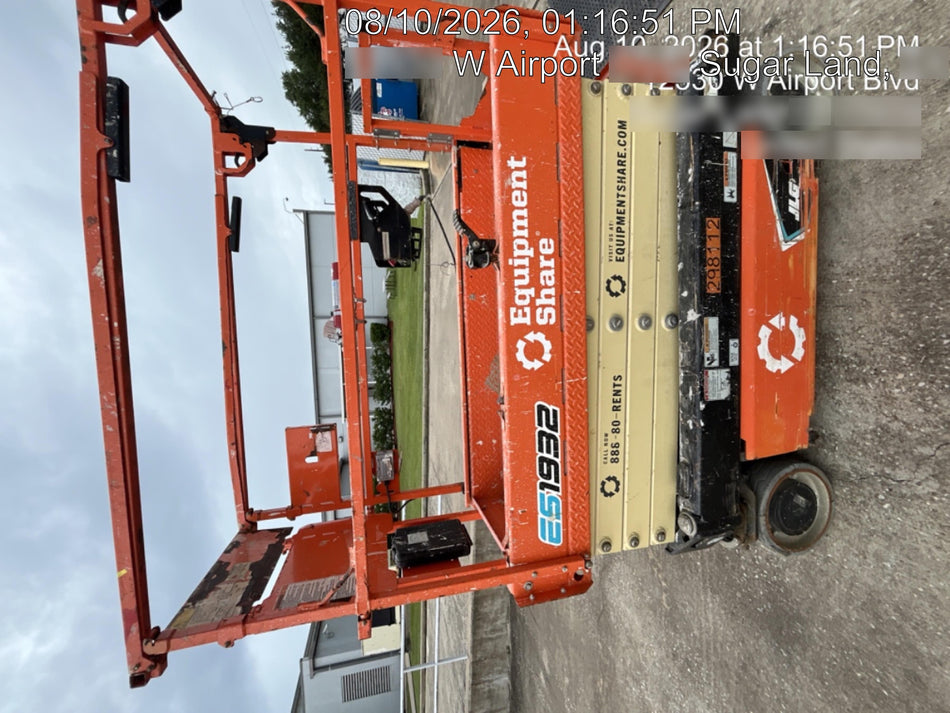 2023 JLG ES1932