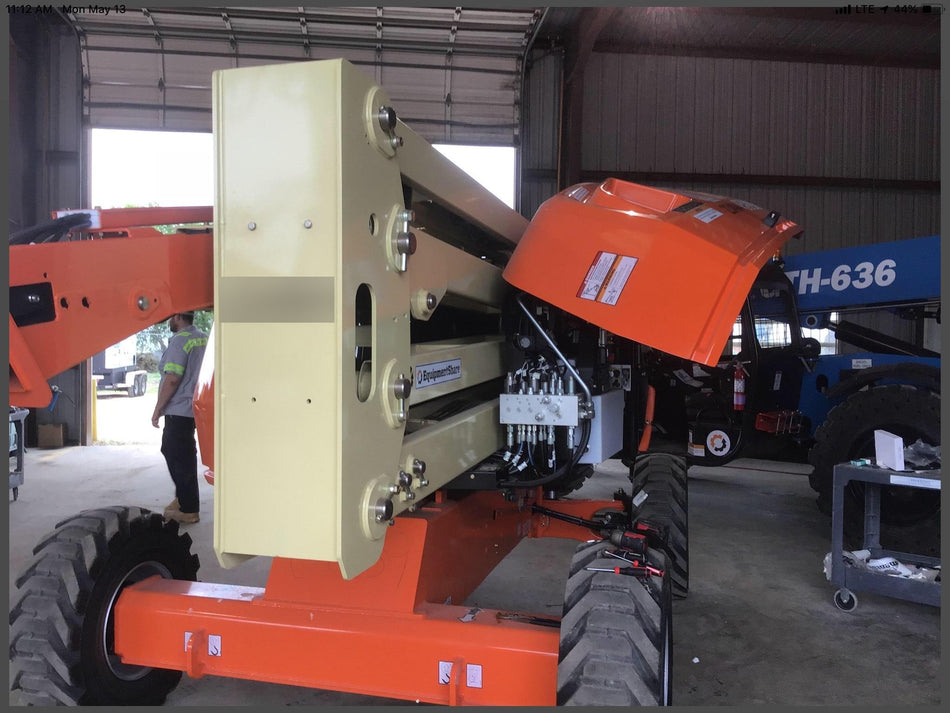 2019 JLG 450AJ