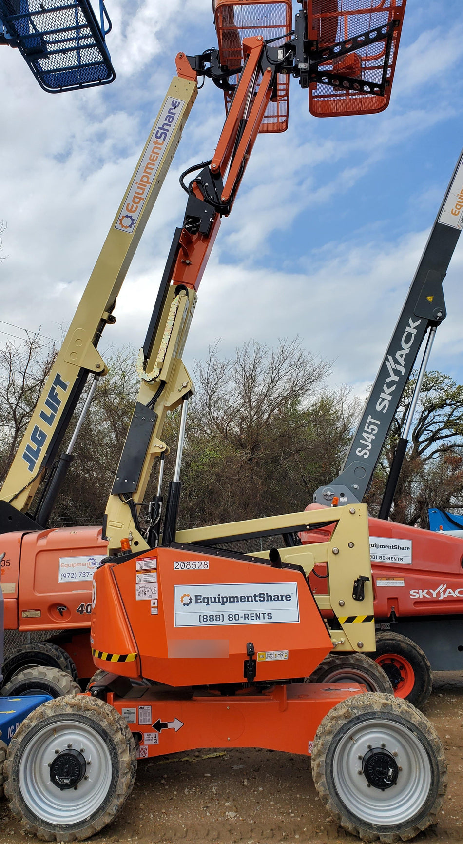 2022 JLG 340AJ