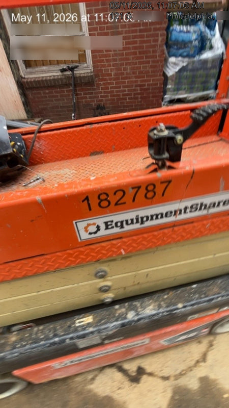 2021 JLG ES1932