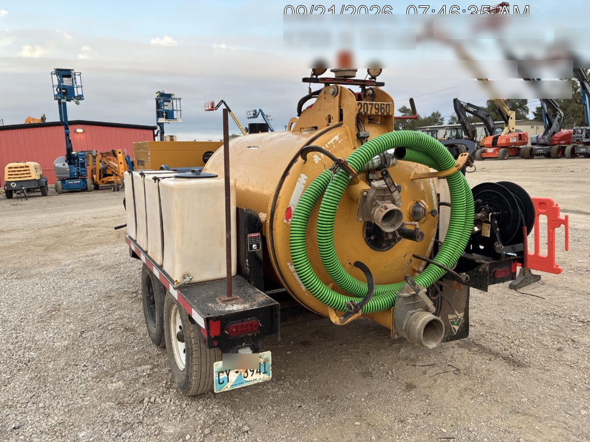 2022 VAC-TRON LP573XDT
