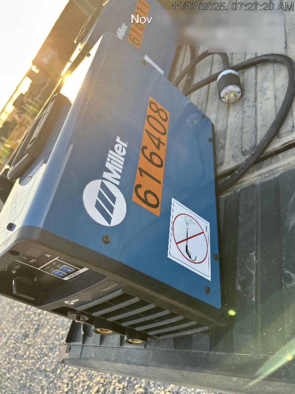 2025 MILLER ELECTRIC CST-282