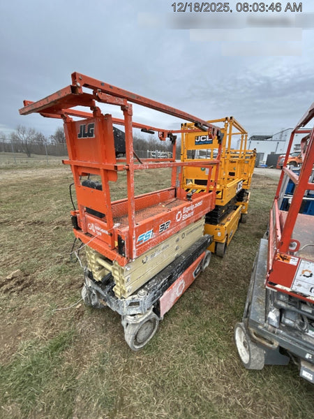2022 JLG ES1932