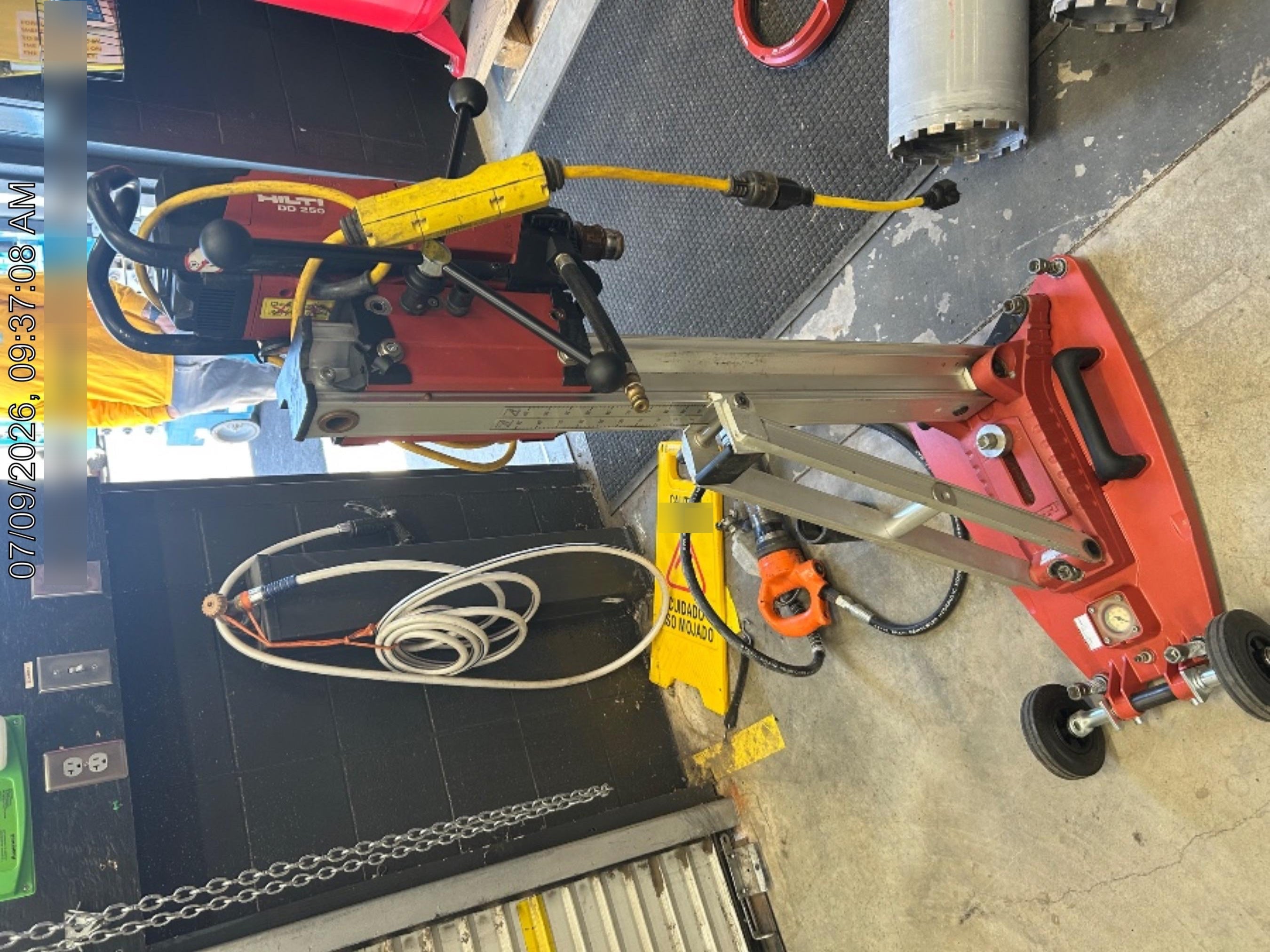 2020 HILTI DD250E