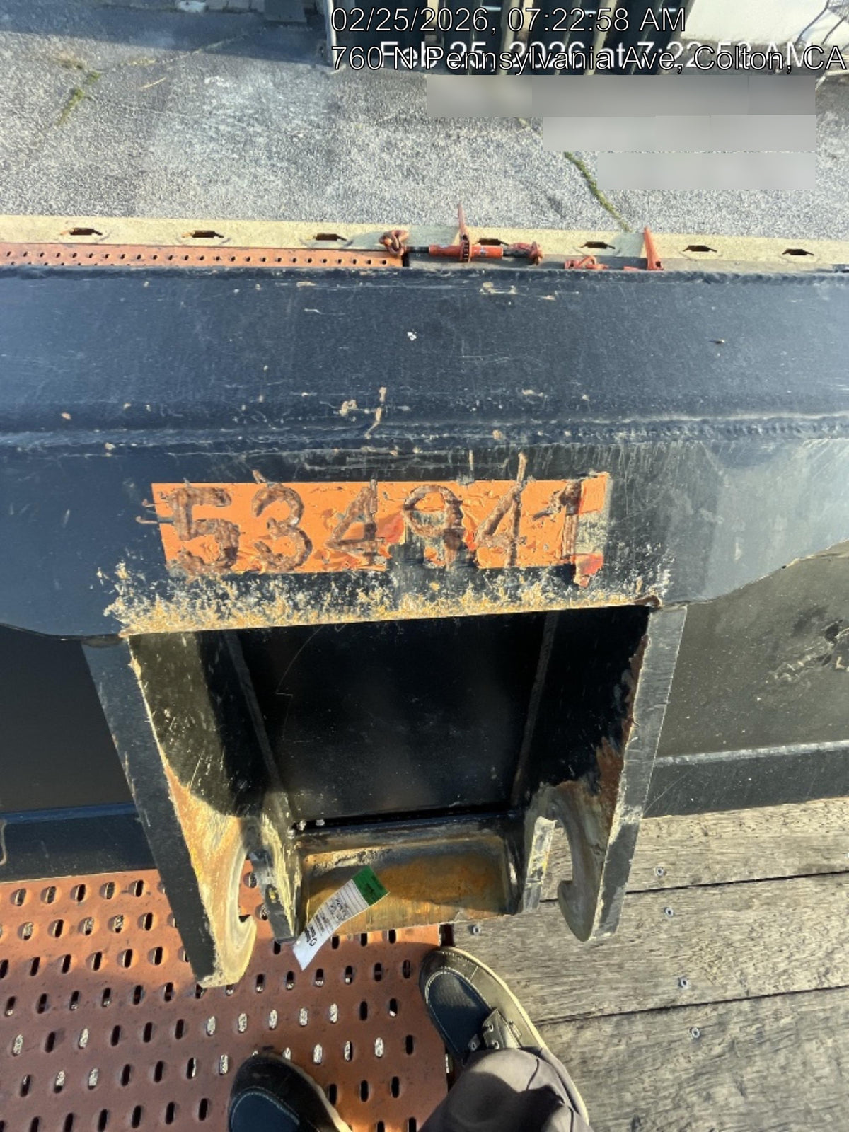 2025 JLG 1001100823