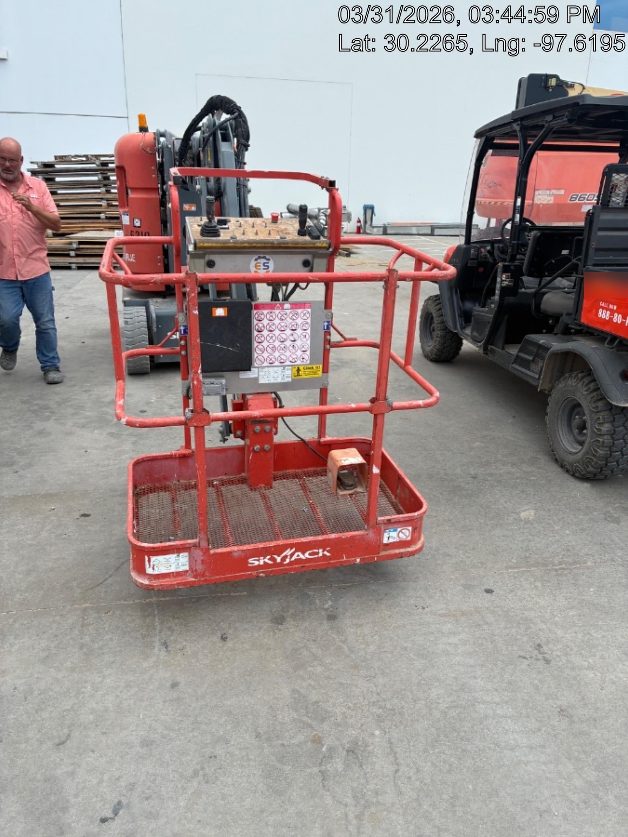 2017 SKYJACK SJ30 AJE