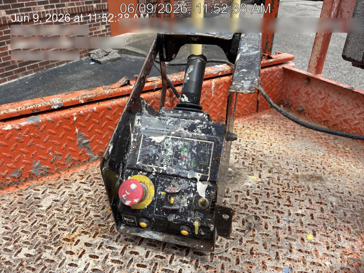 2022 JLG ES1932