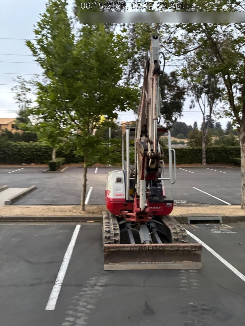 2023 TAKEUCHI TB235-2R