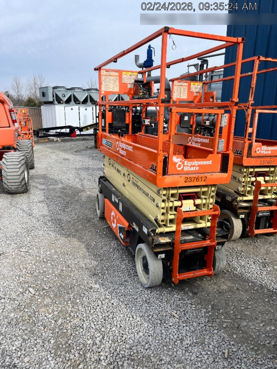 2022 JLG ES2632