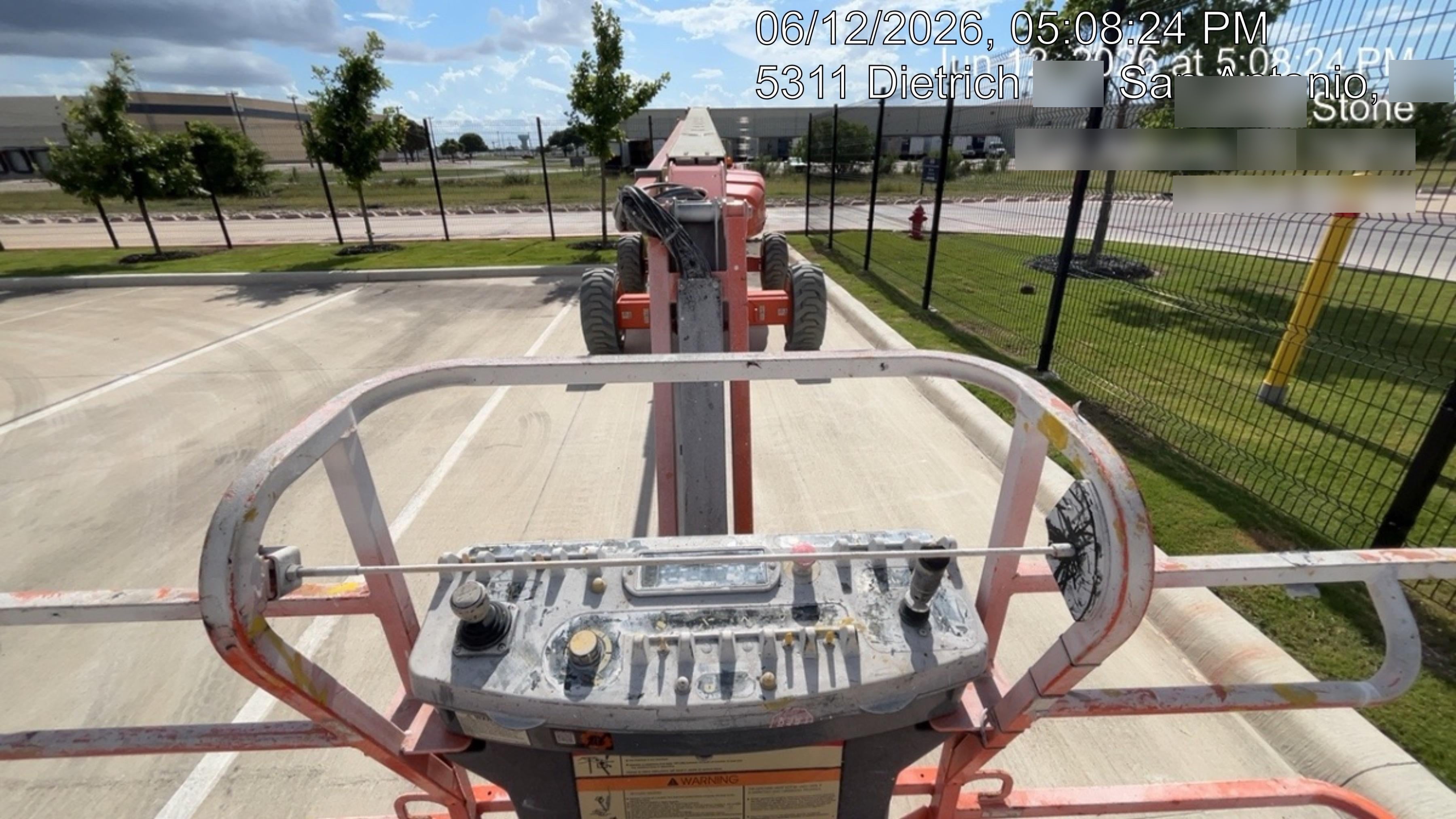 2022 JLG EC600SJ
