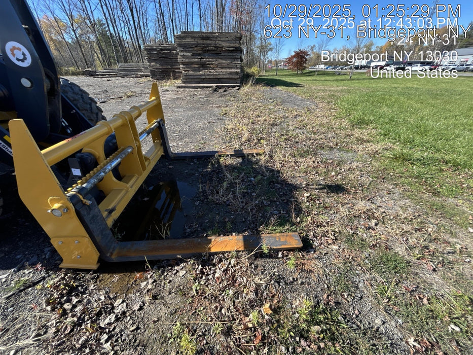2025 JOHN DEERE 96" Loader Fork Carriage - John Deere