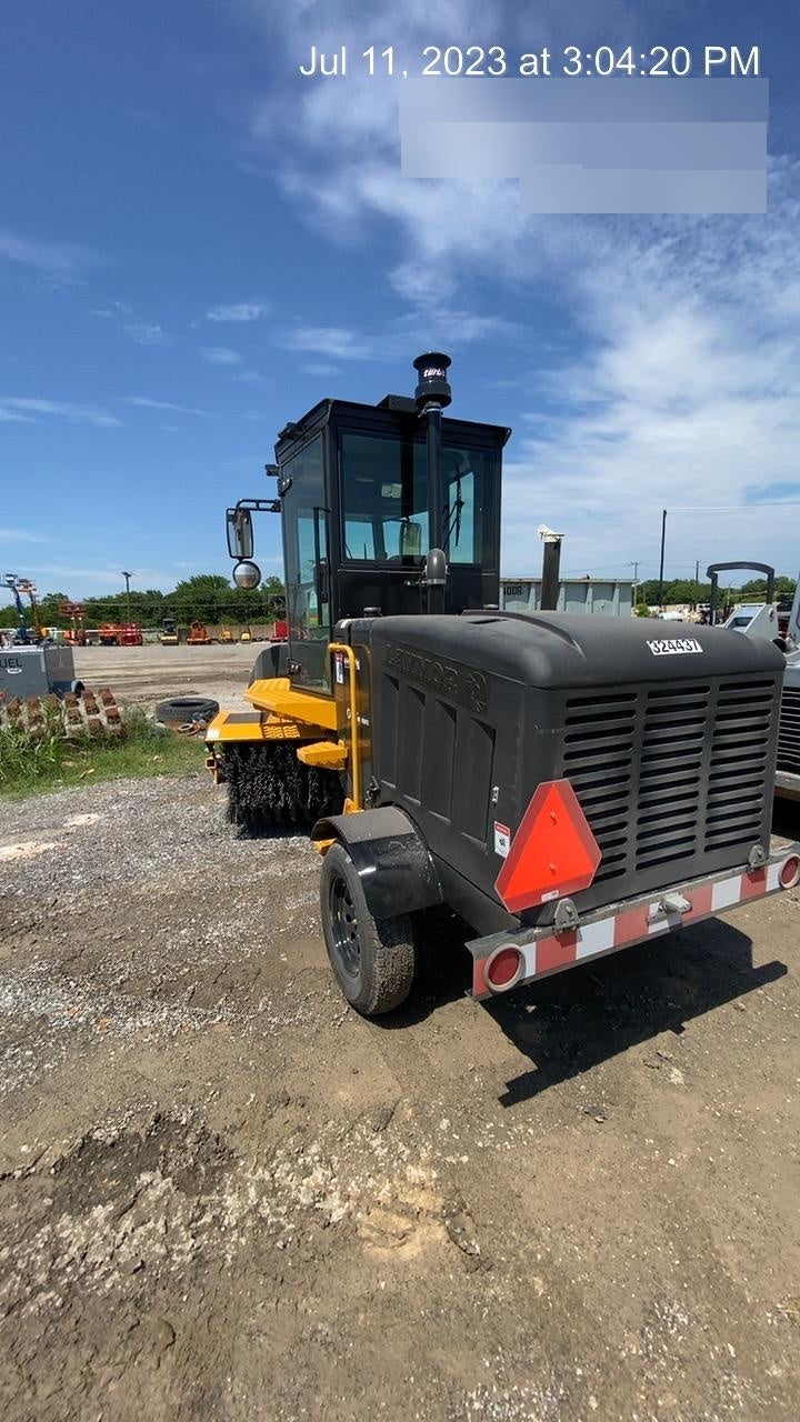 2023 LAYMOR SM450