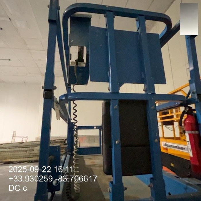 2019 Genie GS-2632 Folding rails with half height swing gate