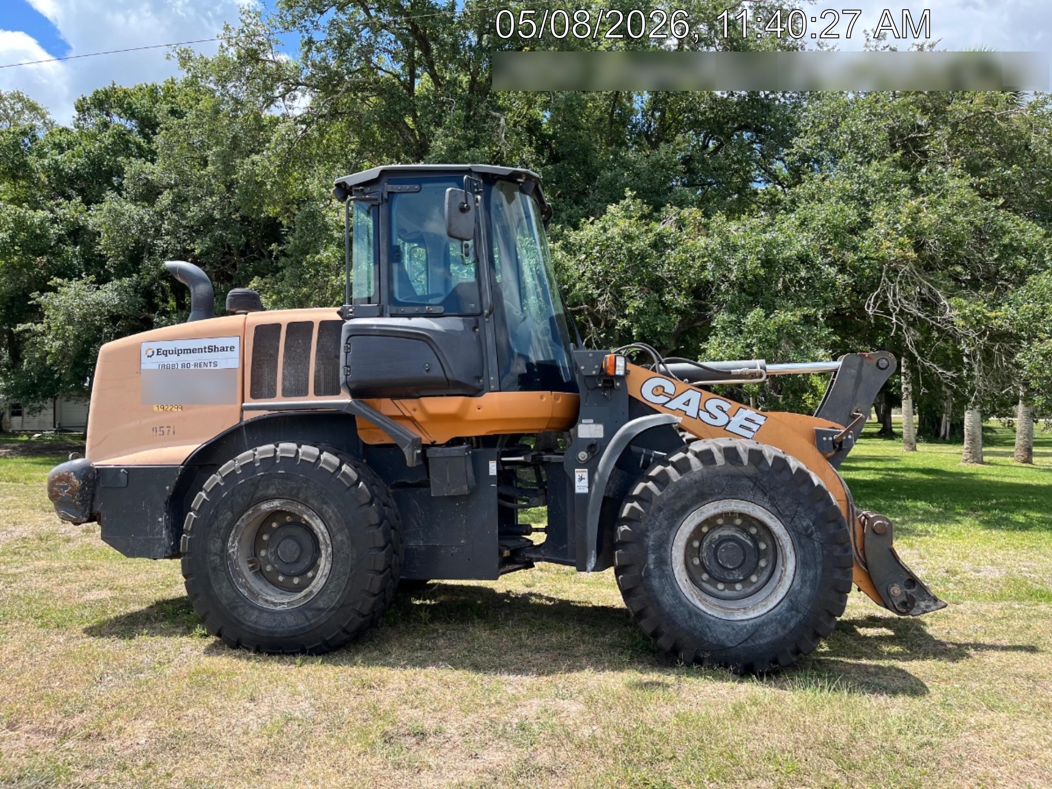 2017 CASE 621G