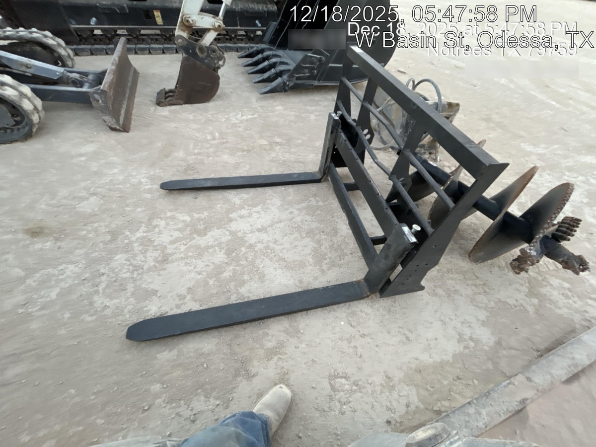 2025 ARROW MATERIAL HANDLING 24" Pallet Fork Frame