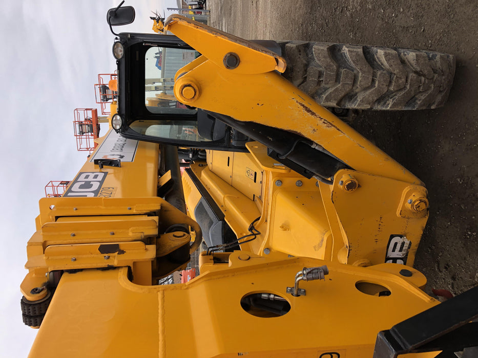 2019 JCB 510-56 Canopy, 74 HP, Solid Tires, STD Worklight, Beacon, Aux Hydraulics, Lifting Eye, Back up Alarm w/66" Carriage/60" Forks