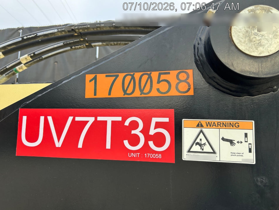 2021 JLG 1732