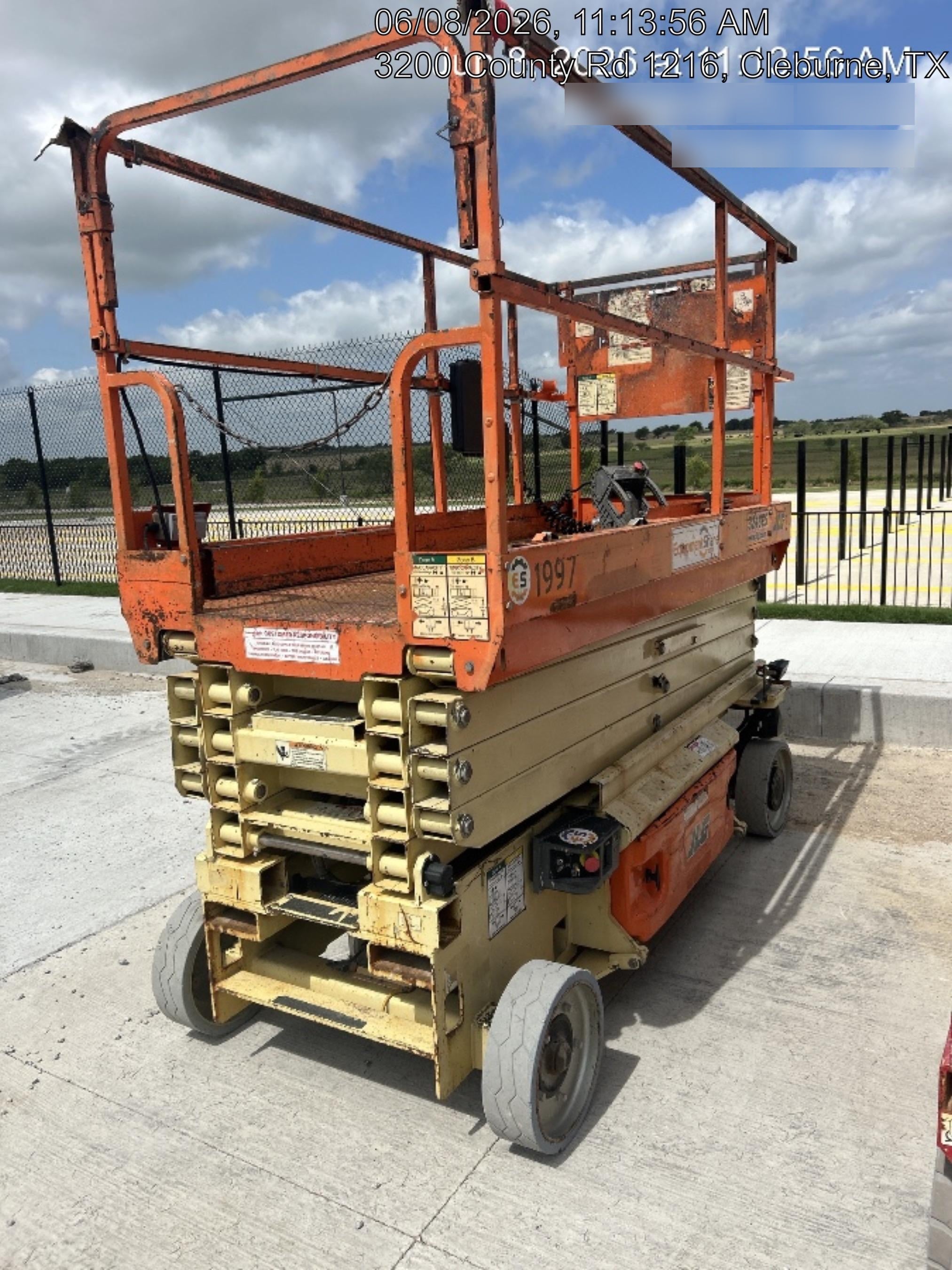 2016 JLG 3246ES