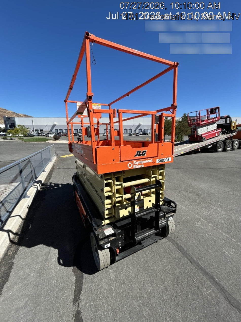 2025 JLG ES3246