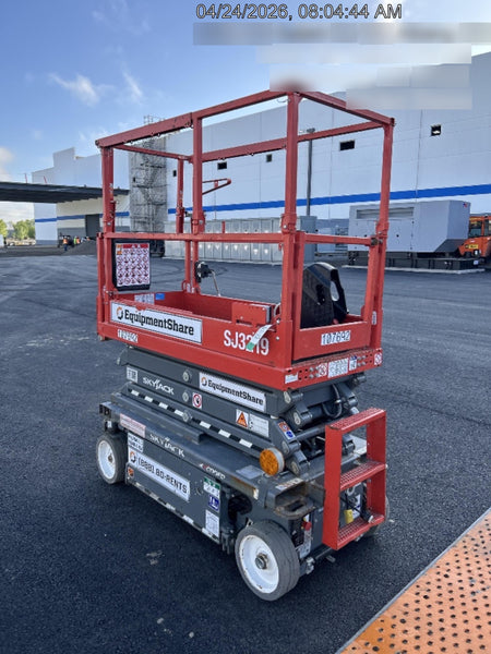 2020 Skyjack SJIII-3219 Solid NM Tires, Half height spring hinged entry gate, Dual Beacons, 800W Inverter