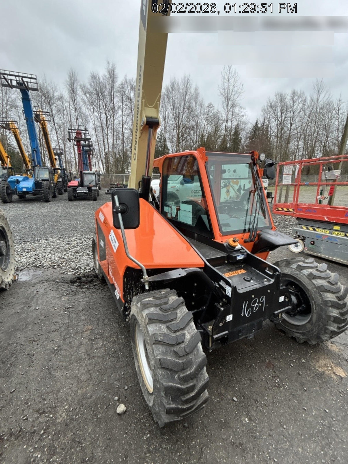 2025 JLG 519