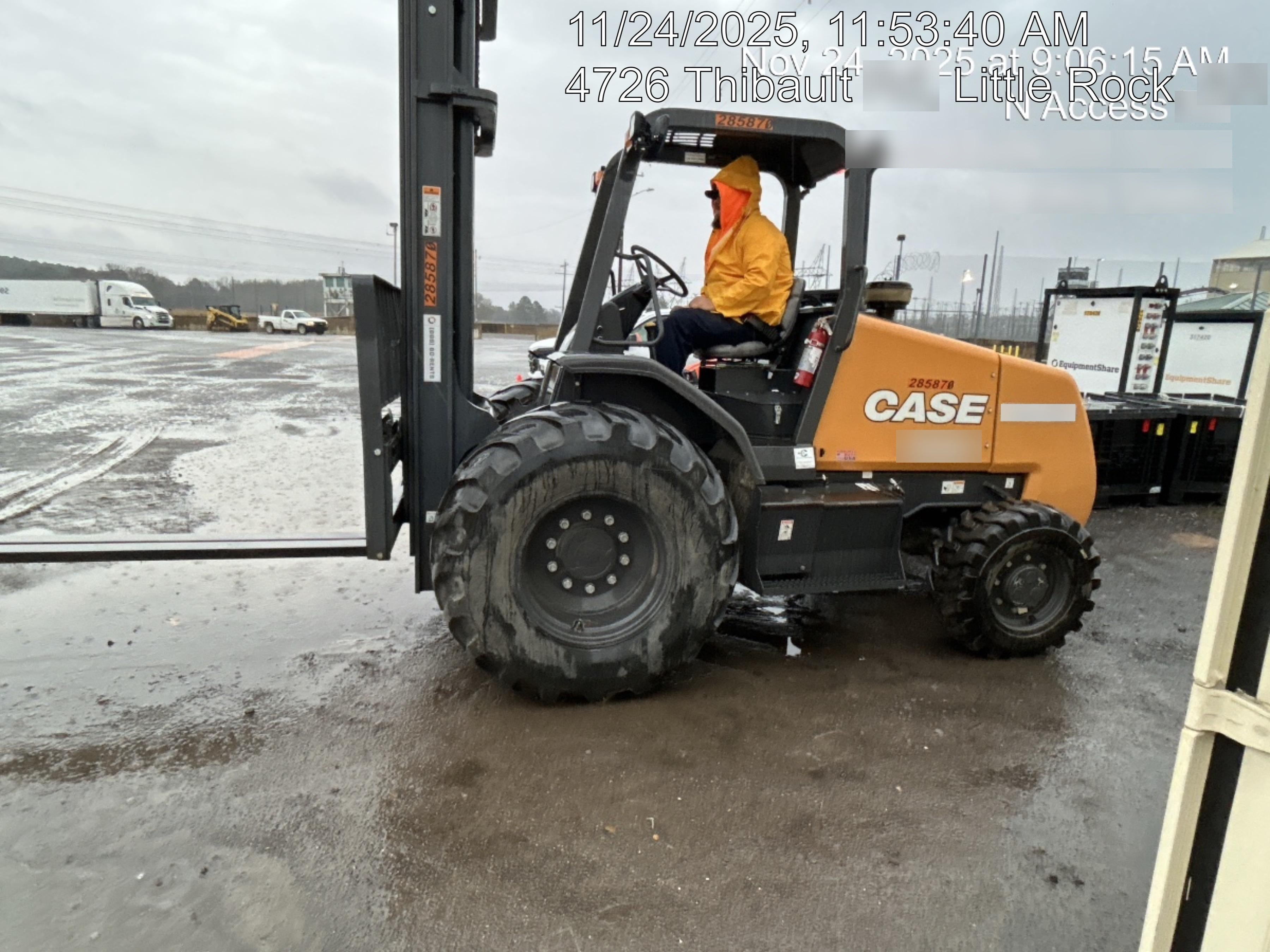 2023 CASE 588H